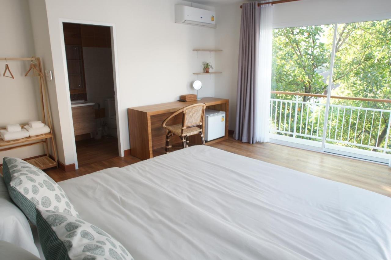 Breadfruit Hostel Chiang Mai Exterior photo